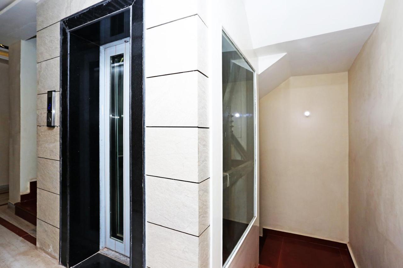 Oyo 10338 Hotel Aadesh Palace Varanasi Exterior photo